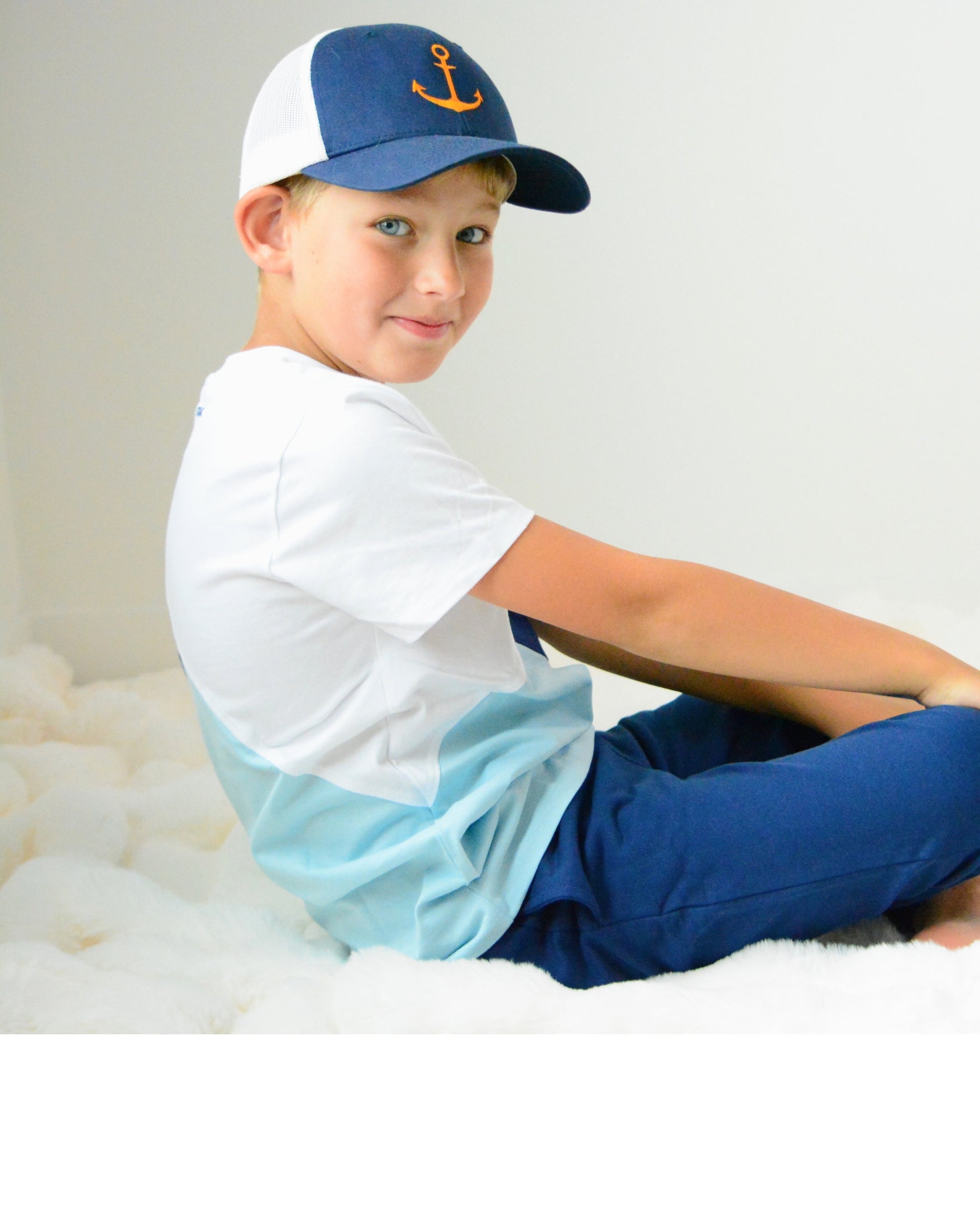 100% Organic Cotton Abstract Color block T-Shirt in Ocean Cavern, Crystal Blue & White colour